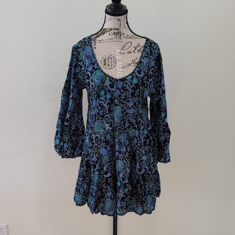 Passementrie Floral Blue and Black Tunic Top